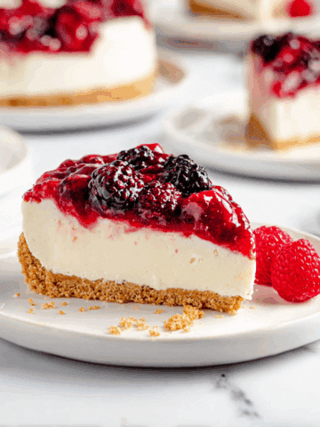 No-Bake Berry Cheesecake