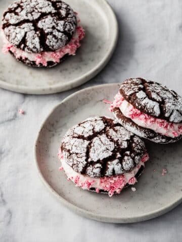 Crinkle Cookies with Peppermint Cream Recipe