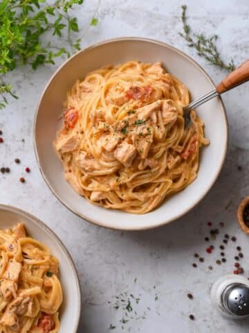 Crock Pot Chicken Spaghetti Recipe (Super Easy & Cheesy) Recipe
