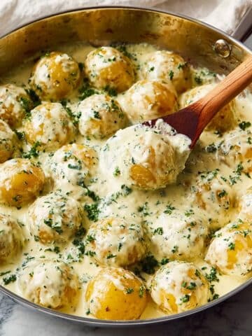 Creamy Garlic Potatoes Recipe
