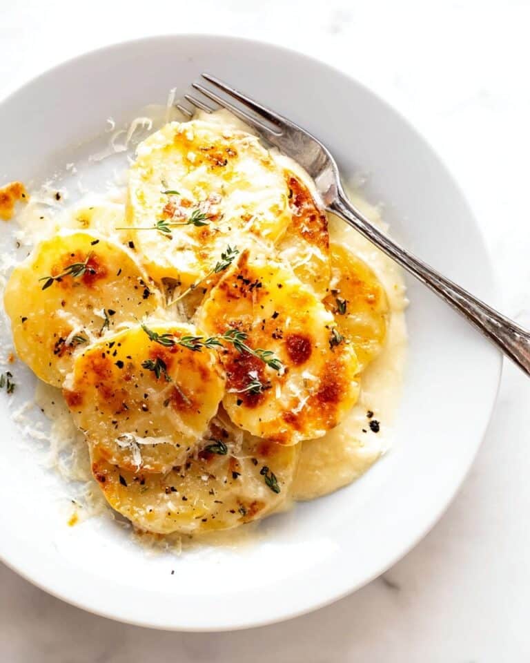 Garlicky Cheesy Scalloped Potatoes Recipe