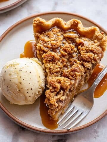 Caramel Apple Crumb Pie Recipe