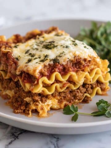 Easy Oven-Ready Lasagna with Ricotta, Spinach, and Meat Sauce Recipe