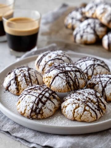 Cannoli Cookie Recipe with Orange, Cinnamon, and Chocolate Recipe