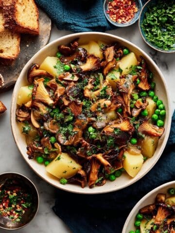Mushroom Stew with White Wine and Fresh Herbs Recipe