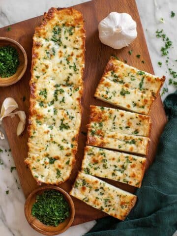 Cheesy Garlic Bread Recipe