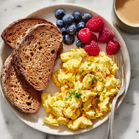 Fluffy Scrambled Eggs with Cottage Cheese Recipe