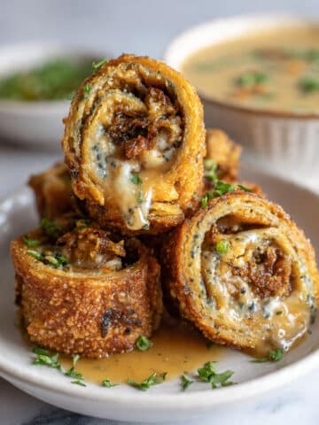 French Onion Grilled Cheese Roll-Ups Recipe