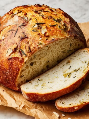 Garlic Herb No Knead Bread Recipe