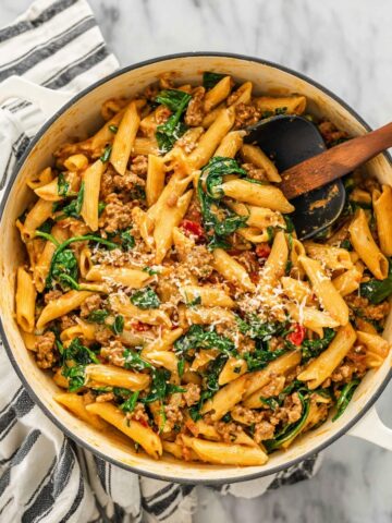 One-Pot Ground Turkey Pasta with Spinach and Tomatoes Recipe