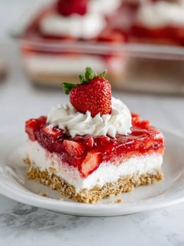 Strawberry Jello Pretzel Salad Recipe