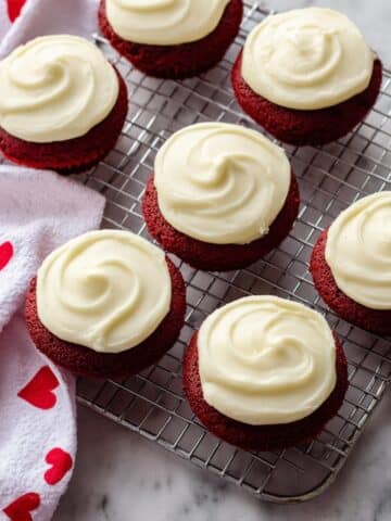 Red Velvet Cookies with Cream Cheese Frosting Recipe