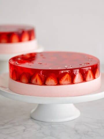 Strawberry Jello Cake (Only 3 Ingredients) Recipe