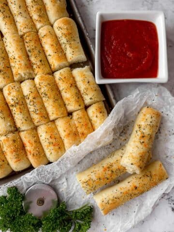 Quick & Easy Sheet Pan Breadsticks Recipe