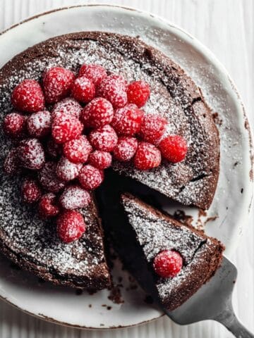 Paleo Flourless Chocolate Cake with Ganache Recipe