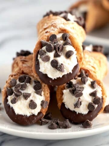 How To Make Delicious Homemade Cannoli Cream Recipe