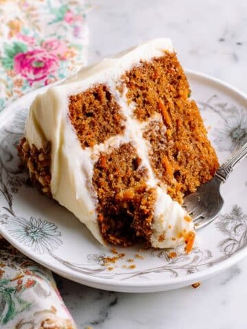 Easy Moist Carrot Cake with Fluffy Cream Cheese Frosting Recipe
