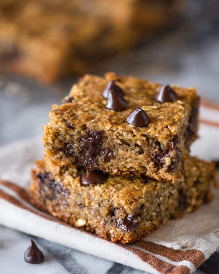 Whole Wheat Oatmeal Chocolate Chip Snack Bars Recipe
