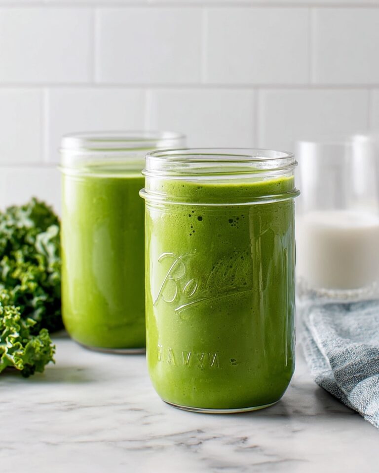 Healthy Kale Smoothie with Matcha, Peaches, and Banana Recipe