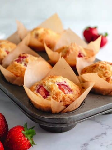 Bakery-Style Strawberry Muffins Recipe