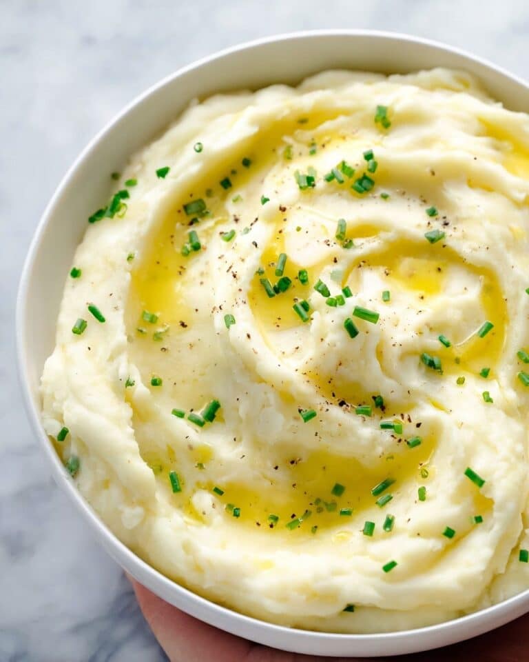 Creamy Mashed Potatoes with Butter, Garlic, and Chives Recipe