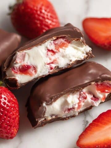 Chocolate Strawberry Yogurt Clusters Recipe