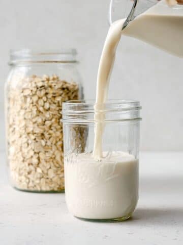 How to Make Delicious Homemade Oat Milk Recipe