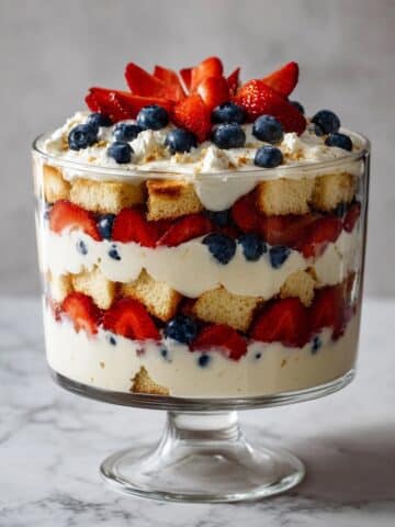 No-Bake Strawberry Blueberry Trifle Recipe