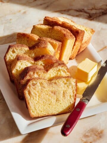 Cinnamon Pull-Apart Coffee Cake Recipe