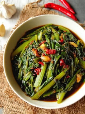 Thai Stir-Fried Water Spinach Recipe
