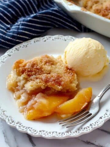 Easy Southern Peach Cobbler Recipe