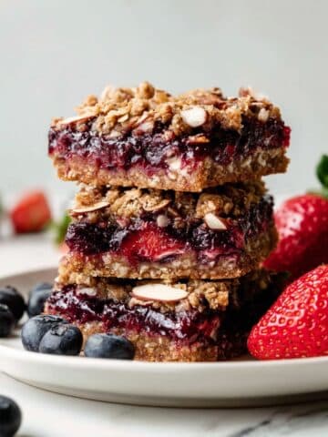 Healthy Berry Streusel Bars Recipe