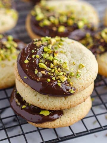 Chocolate-Dipped Pistachio Nut Cookies Recipe