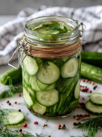 Homemade Dill Pickled Cucumbers Recipe