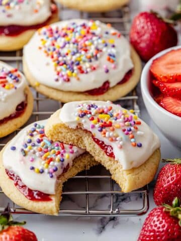 Strawberry Pop Tart Cookies Recipe