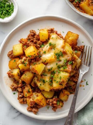 Cheesy Ground Beef and Potatoes Recipe