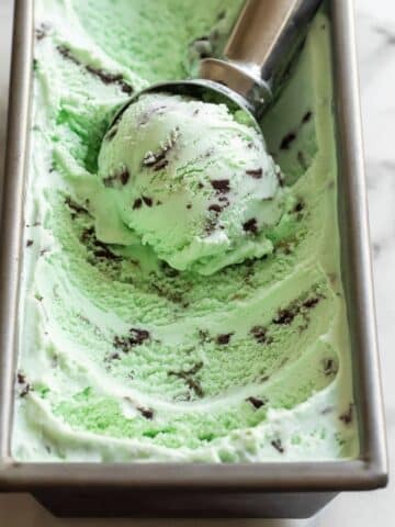 No-Churn Mint Chocolate Chip Ice Cream Recipe