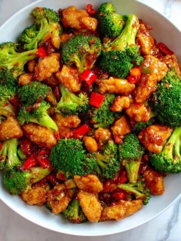Cashew Chicken with Ginger, Chili Paste, and Vegetables Recipe