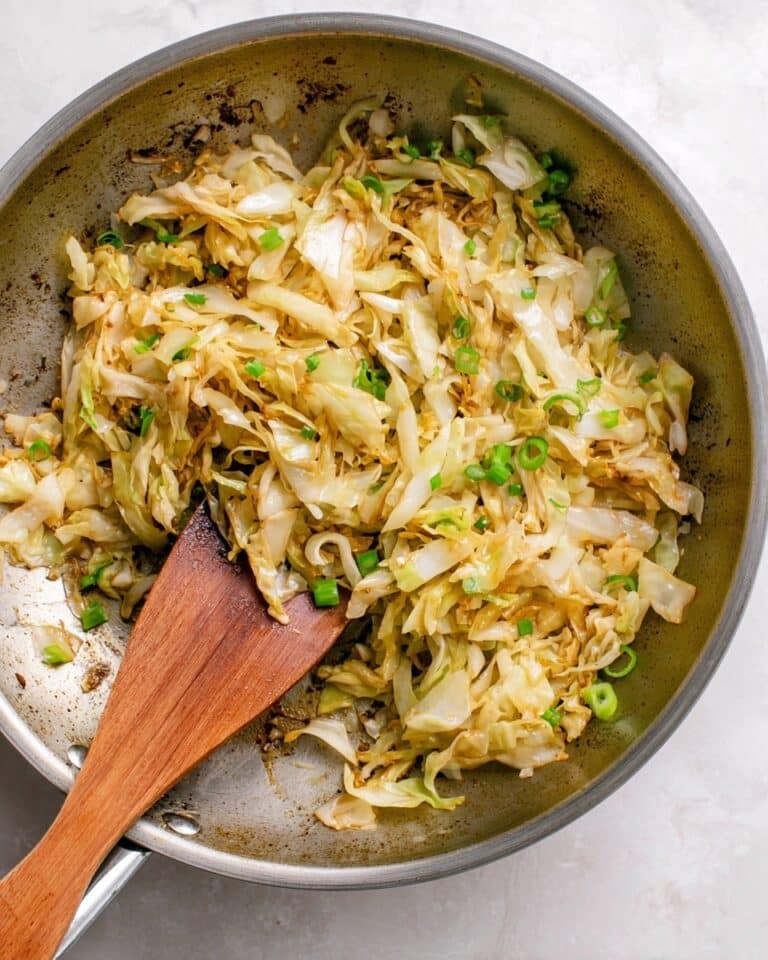 Quick and Easy Cabbage Stir-Fry with Garlic, Ginger, and Sesame Recipe