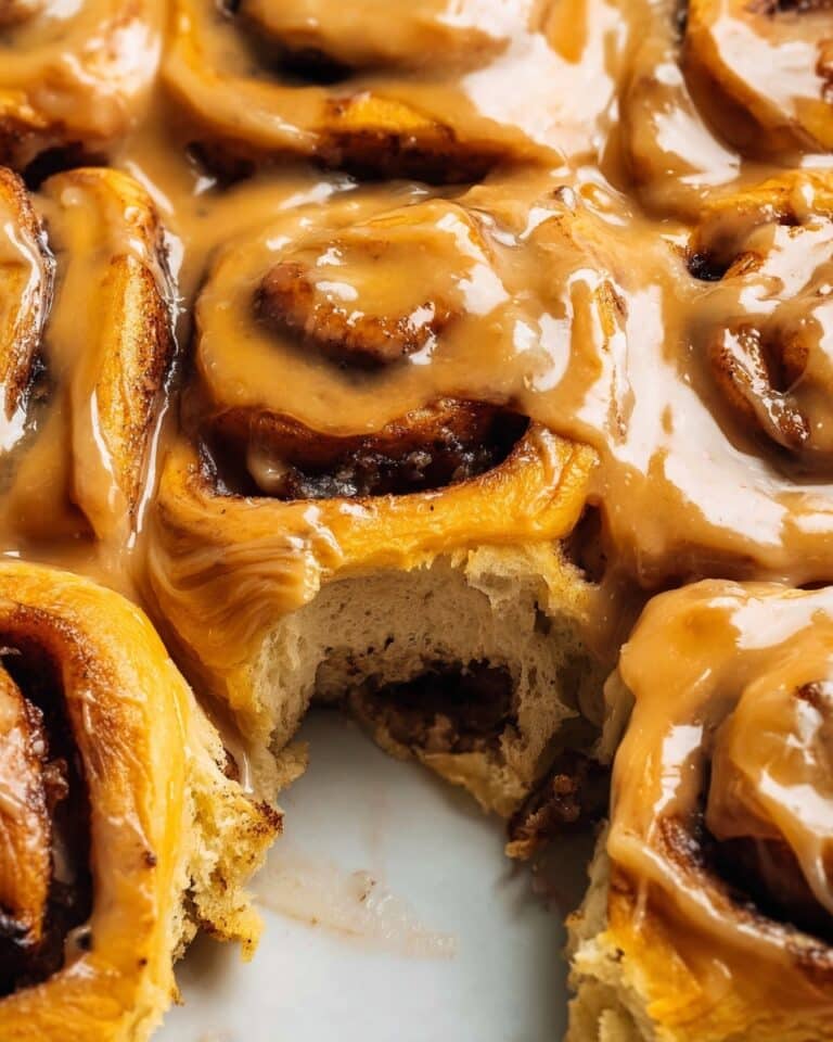Maple Pumpkin Cinnamon Rolls Recipe
