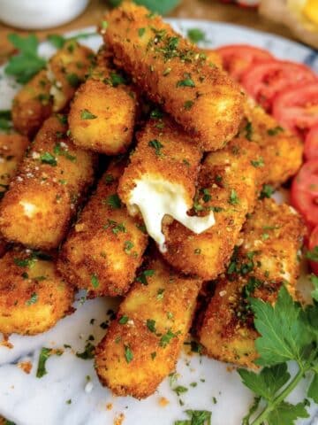 Crispy Fried Mozzarella Sticks Recipe