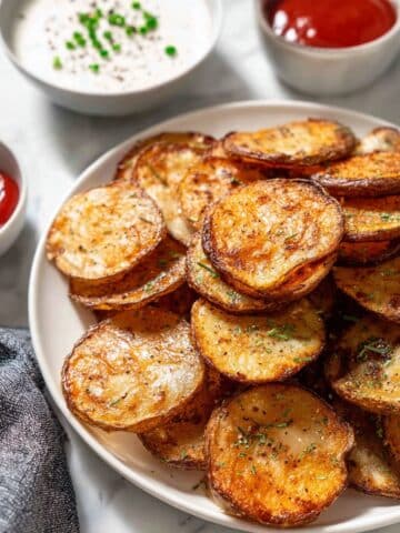 Oven-Baked Cottage Fries with Paprika and Herbs Recipe