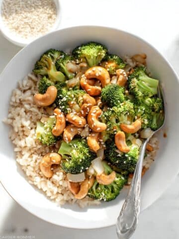 Broccoli Cashew Stir-Fry Recipe