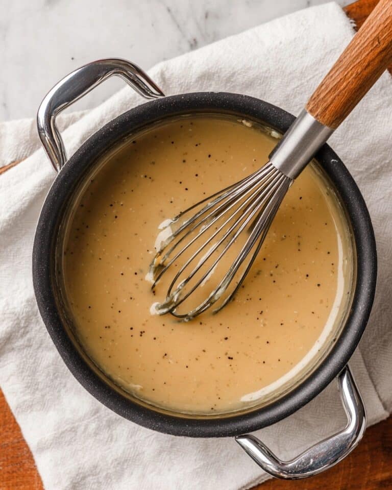 Easy Homemade Chicken Gravy Recipe