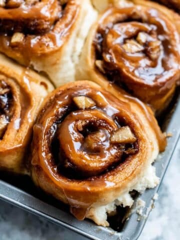 Caramel Apple Cinnamon Rolls Recipe