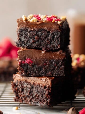 Homemade No Bake Date Brownies Recipe