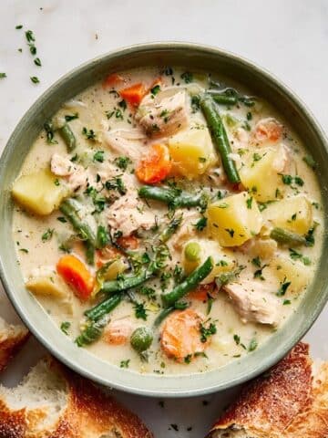 Hearty Chicken Stew with Potatoes and Green Beans Recipe