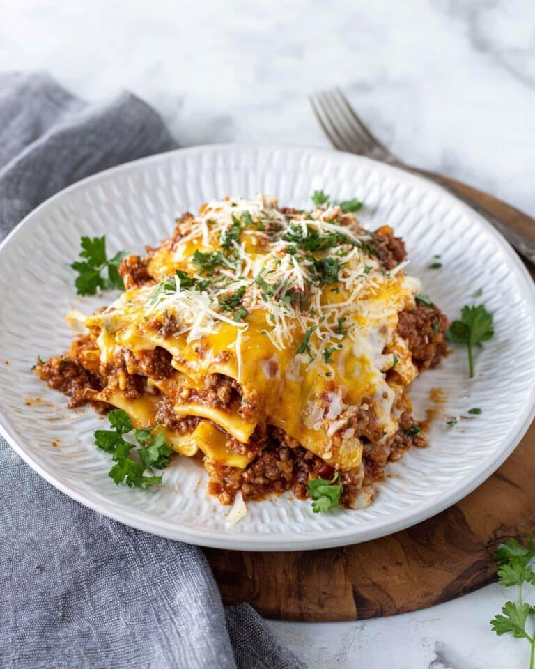Easy Cheesy Crockpot Tortellini with Ground Beef – Cozy